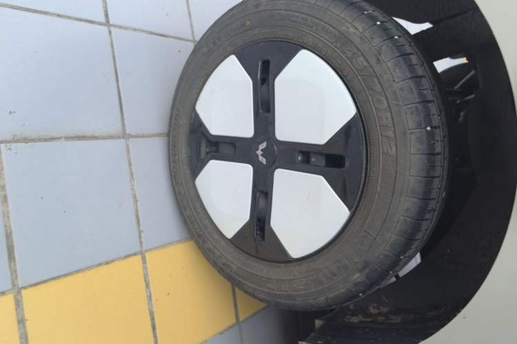 Used Wuling Hongguang MINIEV 2024 3rd Generation 170 km Right Rear Wheel Hub