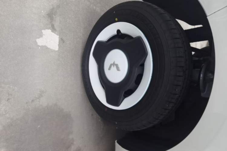 Used Wuling Hongguang MINIEV 2024 3rd Generation 215km Advanced Version Right Rear Wheel Hub