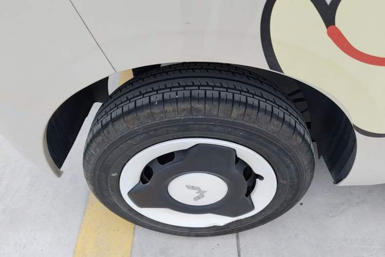 Used Wuling Hongguang MINIEV 2024 3rd Generation 215km Youth Edition Right Rear Wheel Hub
