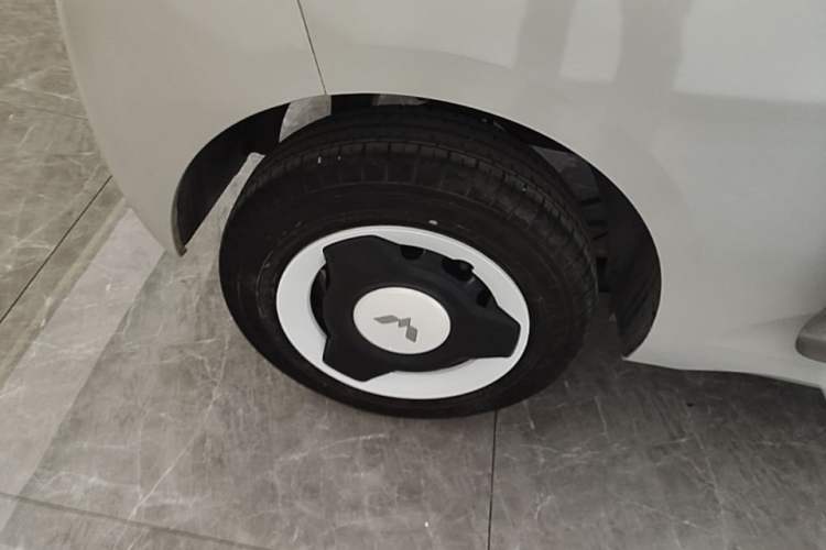 Used Wuling Hongguang MINIEV 2024 3rd Generation 215km Youth Edition Right Rear Wheel Hub