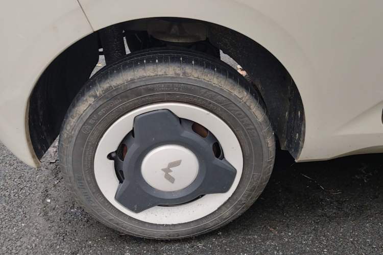 Used Wuling Hongguang MINIEV 2024 3rd Generation 170 km Right Rear Wheel Hub