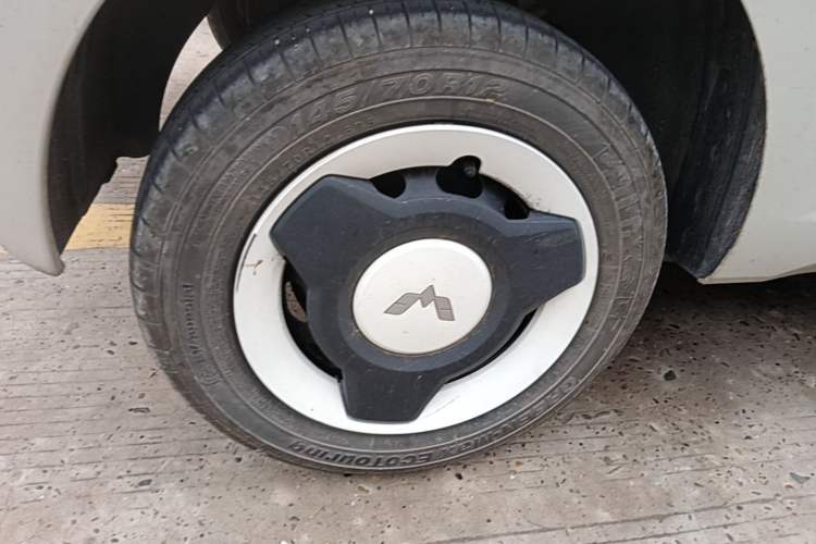 Used Wuling Hongguang MINIEV 2024 3rd Generation 120 km Right Rear Wheel Hub
