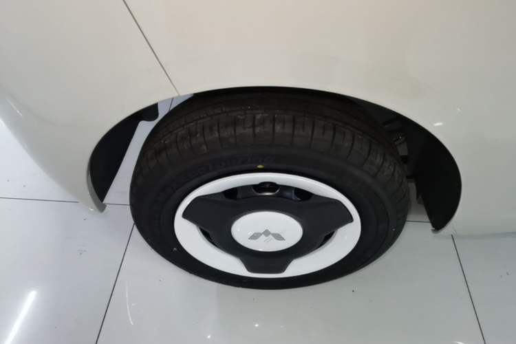 Used Wuling Hongguang MINIEV 2024 3rd Generation 215km Youth Edition Right Rear Wheel Hub