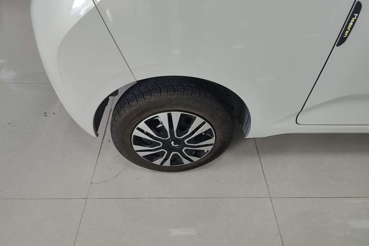 Used Wuling Hongguang MINIEV 2024 3rd Generation 215km Youth Edition Right Rear Wheel Hub