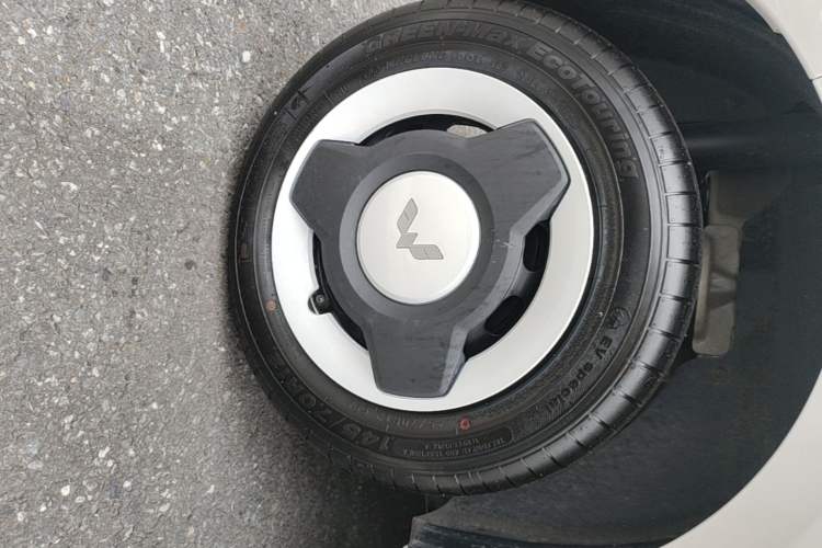 Used Wuling Hongguang MINIEV 2024 3rd Generation 215km Youth Edition Right Rear Wheel Hub