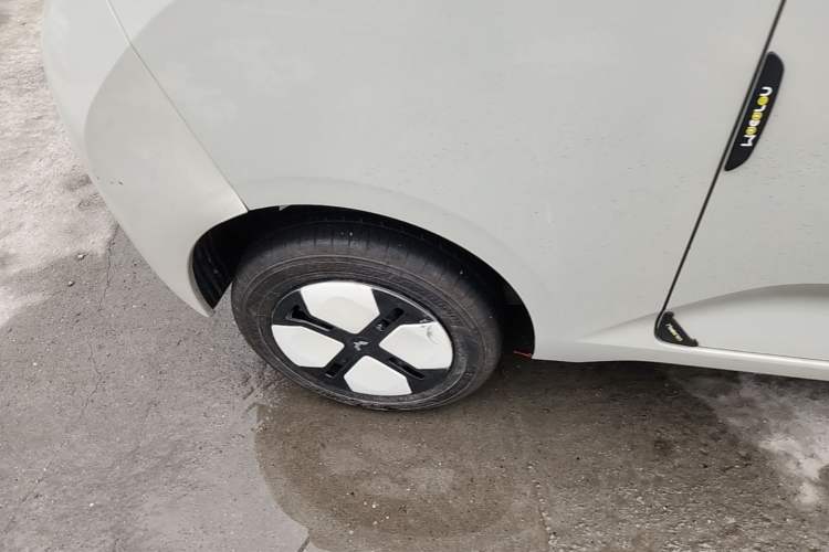 Used Wuling Hongguang MINIEV 2024 3rd Generation 170 km Right Rear Wheel Hub