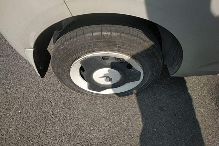 Used Wuling Hongguang MINIEV 2024 3rd Generation 215km Youth Edition Right Rear Wheel Hub