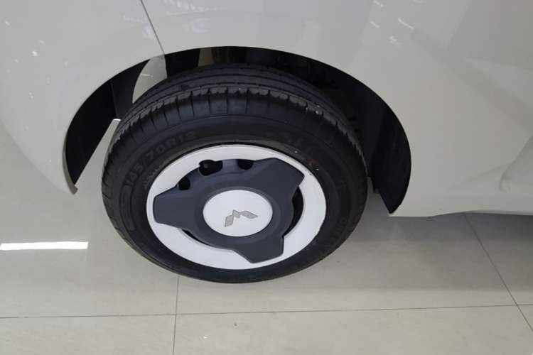 Used Wuling Hongguang MINIEV 2024 3rd Generation 215km Youth Edition Right Rear Wheel Hub