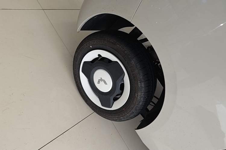Used Wuling Hongguang MINIEV 2024 3rd Generation 215km Youth Edition Right Rear Wheel Hub