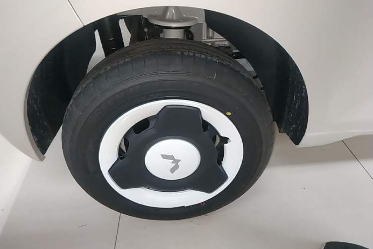 Used Wuling Hongguang MINIEV 2024 3rd Generation 215km Youth Edition Right Rear Wheel Hub