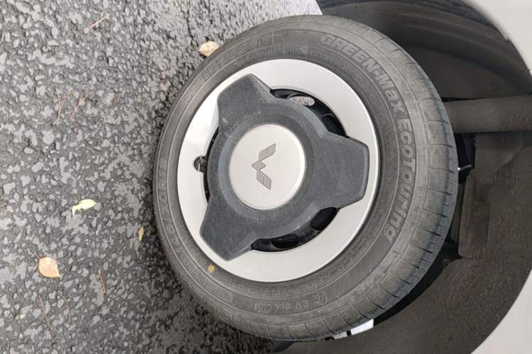 Used Wuling Hongguang MINIEV 2024 3rd Generation 215km Youth Edition Right Rear Wheel Hub