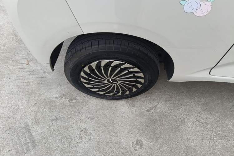 Used Wuling Hongguang MINIEV 2024 3rd Generation 215km Youth Edition Right Rear Wheel Hub