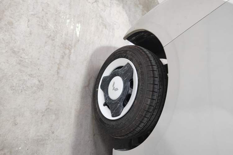 Used Wuling Hongguang MINIEV 2024 3rd Generation 215km Youth Edition Right Rear Wheel Hub