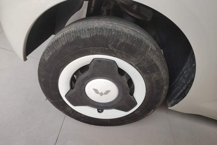 Used Wuling Hongguang MINIEV 2024 3rd Generation 215km Youth Edition Right Rear Wheel Hub