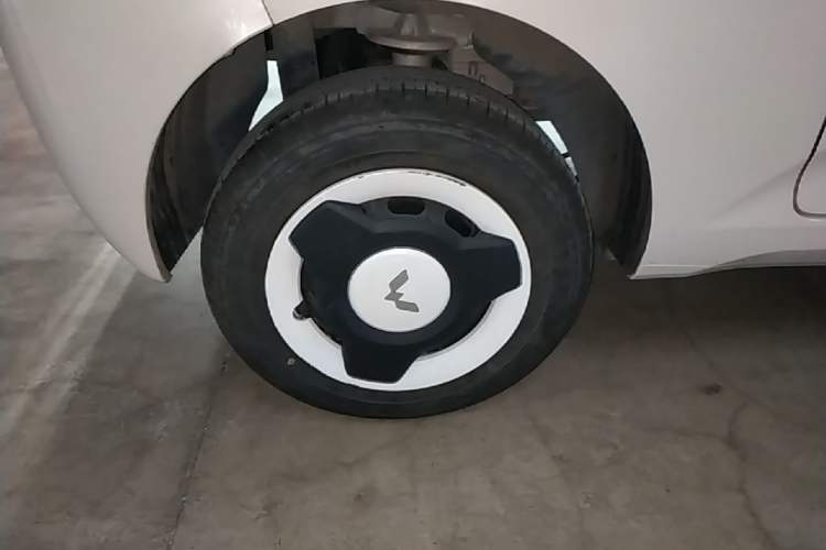 Used Wuling Hongguang MINIEV 2024 3rd Generation 215km Youth Edition Right Rear Wheel Hub