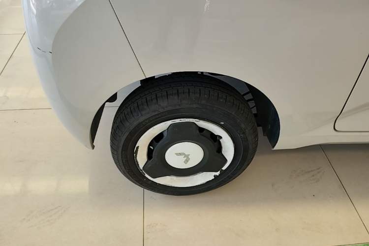 Used Wuling Hongguang MINIEV 2024 3rd Generation 215km Youth Edition Right Rear Wheel Hub