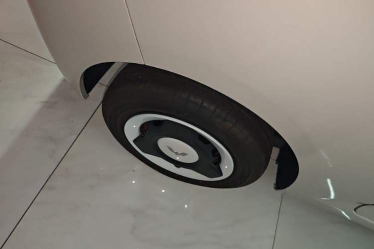 Used Wuling Hongguang MINIEV 2024 3rd Generation 215km Youth Edition Right Rear Wheel Hub