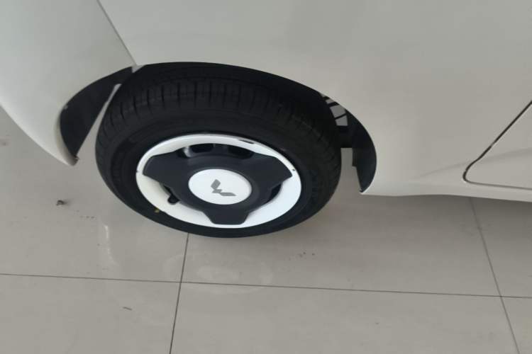 Used Wuling Hongguang MINIEV 2024 3rd Generation 215km Youth Edition Right Rear Wheel Hub