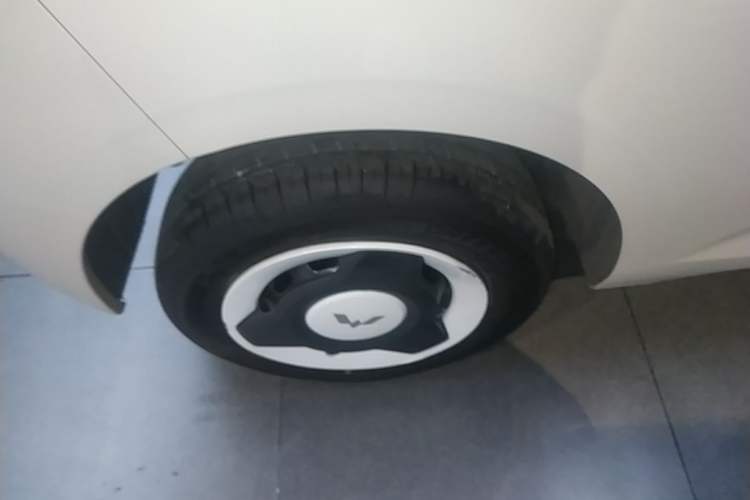 Used Wuling Hongguang MINIEV 2024 3rd Generation 215km Youth Edition Right Rear Wheel Hub