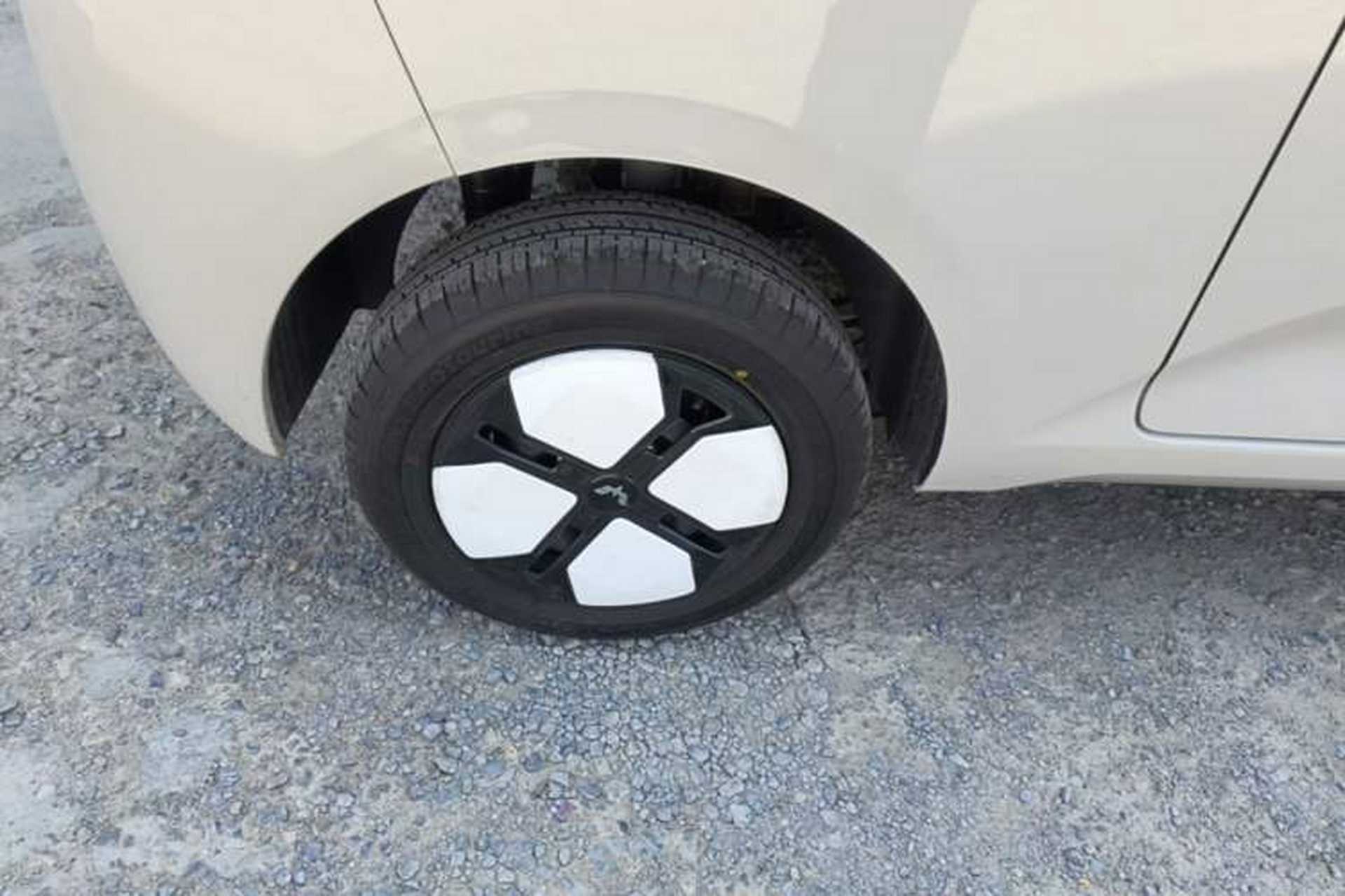 Used Wuling Hongguang MINIEV 2024 3rd Generation 215km Advanced Version Right Rear Wheel Hub