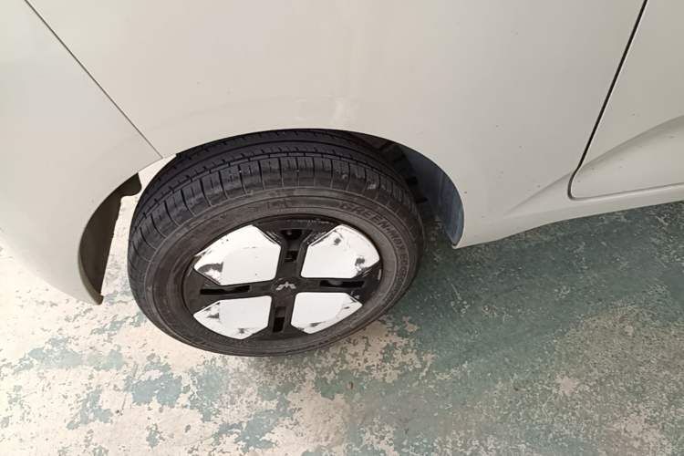 Used Wuling Hongguang MINIEV 2024 3rd Generation 215km Advanced Version Right Rear Wheel Hub