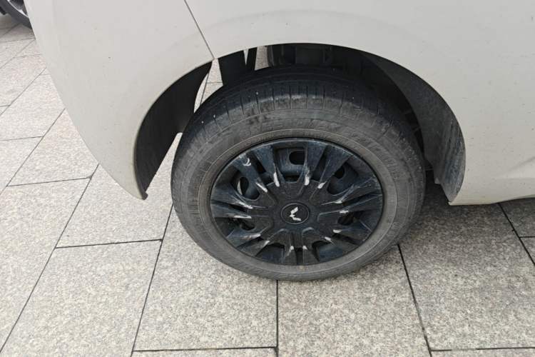 Used Wuling Hongguang MINIEV 2024 3rd Generation 215km Youth Edition Right Rear Wheel Hub