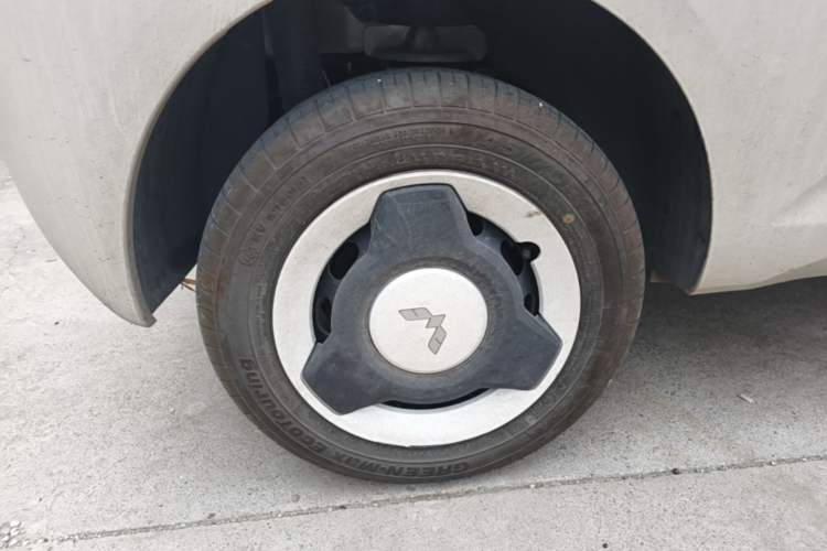 Used Wuling Hongguang MINIEV 2024 3rd Generation 215km Youth Edition Right Rear Wheel Hub