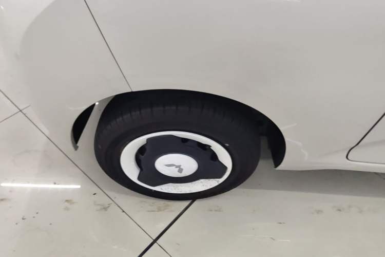 Used Wuling Hongguang MINIEV 2024 3rd Generation 215km Youth Edition Right Rear Wheel Hub