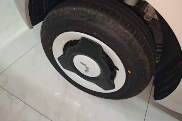 Used Wuling Hongguang MINIEV 2024 3rd Generation 215km Youth Edition Right Rear Wheel Hub