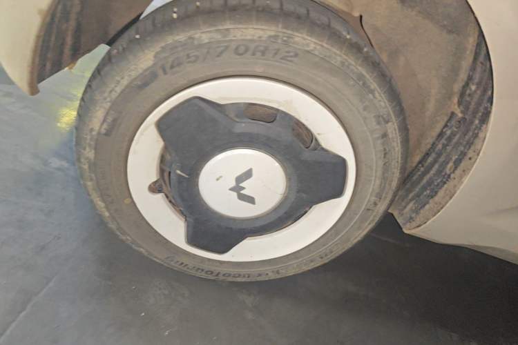 Used Wuling Hongguang MINIEV 2024 3rd Generation 215km Youth Edition Right Rear Wheel Hub