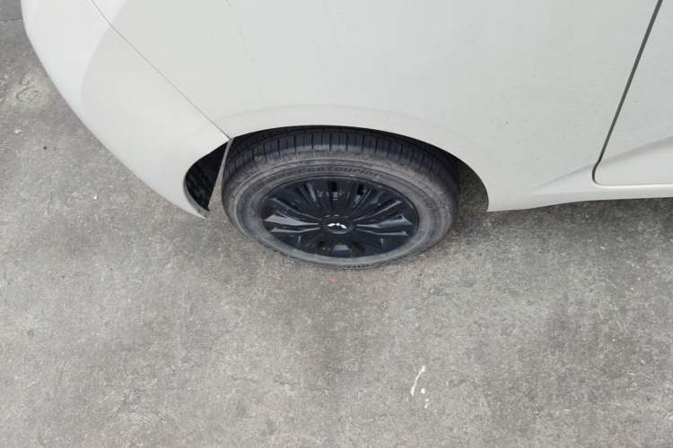 Used Wuling Hongguang MINIEV 2024 3rd Generation 215km Youth Edition Right Rear Wheel Hub