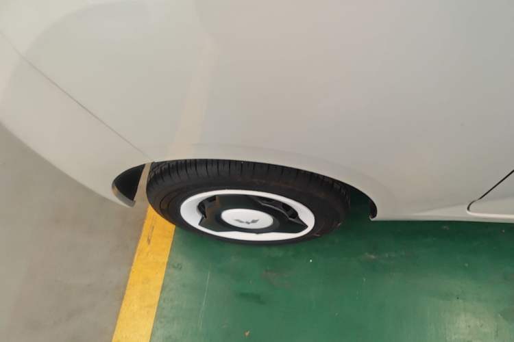 Used Wuling Hongguang MINIEV 2024 3rd Generation 170 km Right Rear Wheel Hub