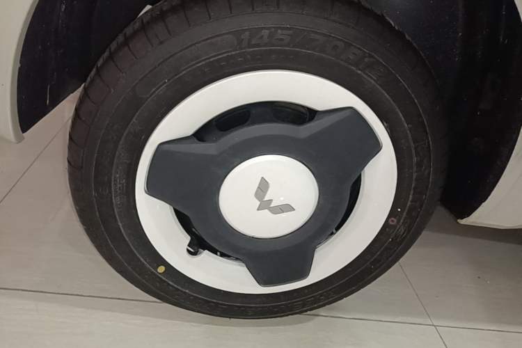 Used Wuling Hongguang MINIEV 2024 3rd Generation 215km Youth Edition Right Rear Wheel Hub