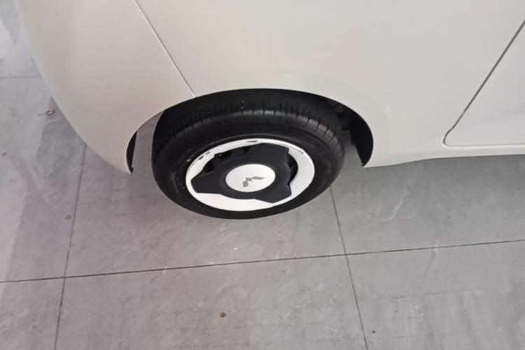 Used Wuling Hongguang MINIEV 2024 3rd Generation 215km Youth Edition Right Rear Wheel Hub