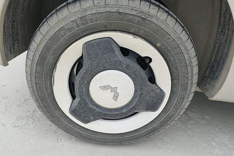 Used Wuling Hongguang MINIEV 2024 3rd Generation 215km Youth Edition Right Rear Wheel Hub