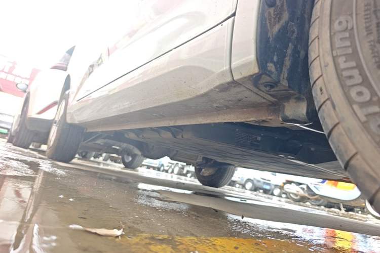Used Wuling Hongguang MINIEV 2024 3rd Generation 215km Advanced Version Right Side Sill