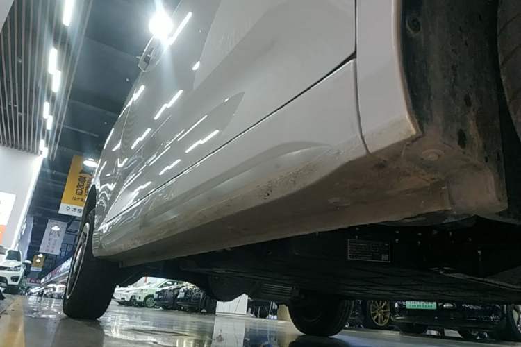 Used Wuling Hongguang MINIEV 2024 3rd Generation 215km Youth Edition Right Side Sill