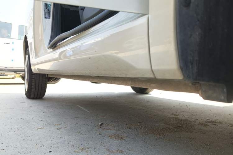 Used Wuling Hongguang MINIEV 2024 3rd Generation 215km Youth Edition Right Side Sill