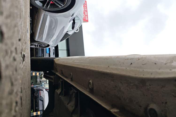 Used Wuling Hongguang MINIEV 2024 3rd Generation 215km Advanced Version Right Side Sill