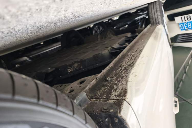 Used Wuling Hongguang MINIEV 2024 3rd Generation 215km Advanced Version Right Side Sill