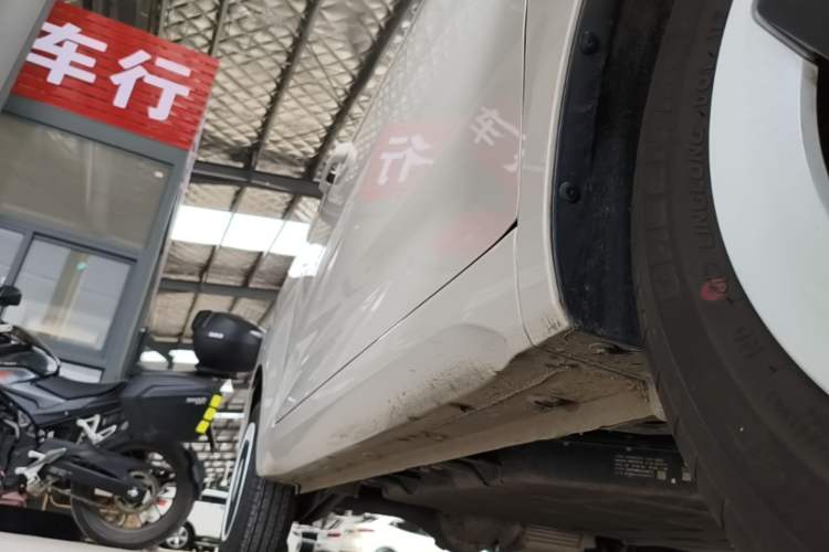 Used Wuling Hongguang MINIEV 2024 3rd Generation 215km Youth Edition Right Side Sill
