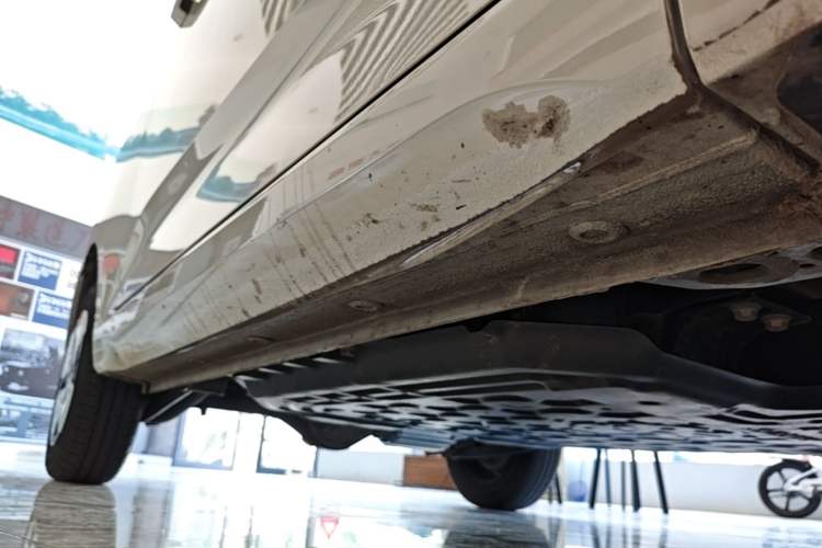 Used Wuling Hongguang MINIEV 2024 3rd Generation 215km Advanced Version Right Side Sill