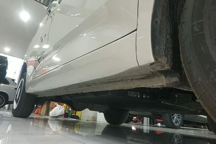 Used Wuling Hongguang MINIEV 2024 3rd Generation 215km Youth Edition Right Side Sill