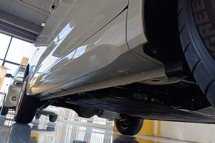 Used Wuling Hongguang MINIEV 2024 3rd Generation 215km Youth Edition Right Side Sill