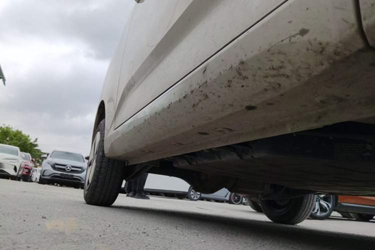 Used Wuling Hongguang MINIEV 2024 3rd Generation 215km Advanced Version Right Side Sill