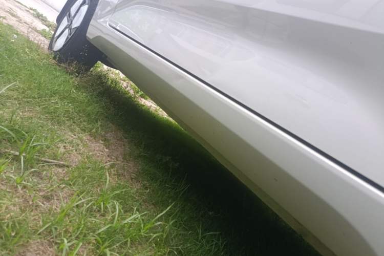 Used Wuling Hongguang MINIEV 2024 3rd Generation 215km Advanced Version Right Side Sill
