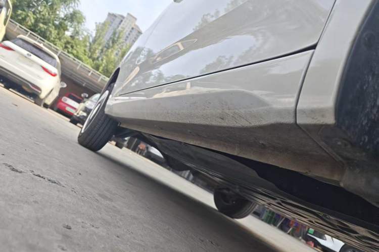 Used Wuling Hongguang MINIEV 2024 3rd Generation 215km Youth Edition Right Side Sill