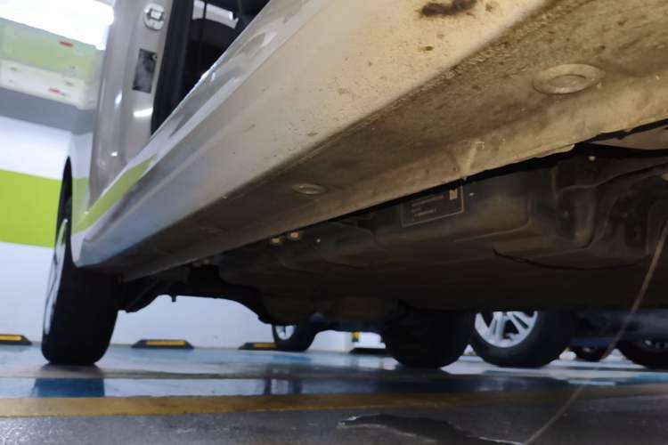 Used Wuling Hongguang MINIEV 2024 3rd Generation 215km Advanced Version Right Side Sill