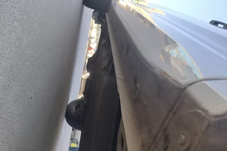 Used Wuling Hongguang MINIEV 2024 3rd Generation 215km Advanced Version Right Side Sill