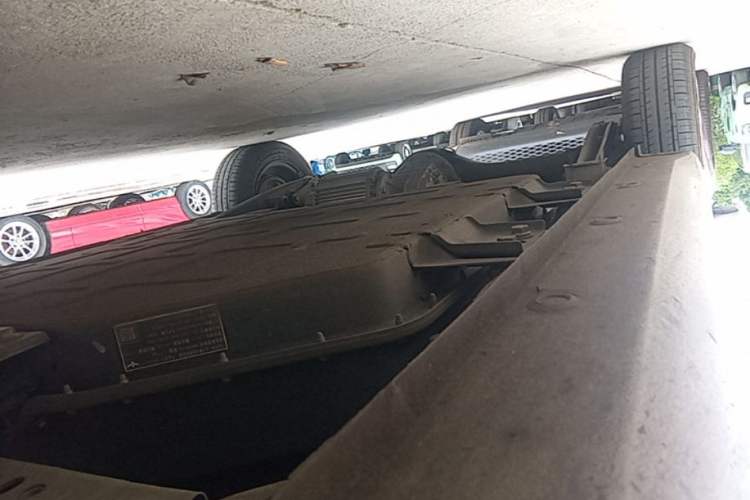 Used Wuling Hongguang MINIEV 2024 3rd Generation 215km Advanced Version Right Side Sill